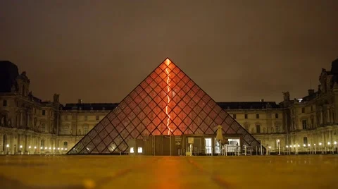 Pyramide du Louvre Medium Shot. Stock Footage 59738434