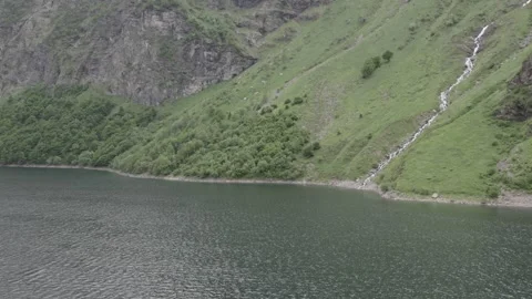 Pyrénées Lac d'Oo Stock Footage 305150874