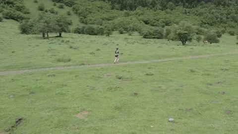 Pyrénées Lac d'Oo Stock Footage 305153032