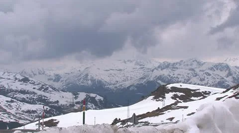 Pyrenees Landscape with high Mountains Видео 22115384