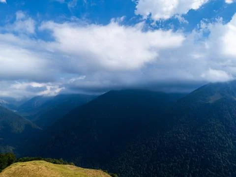 Pyrenees mountains valley with dramatic cloudscape Stock-Fotos