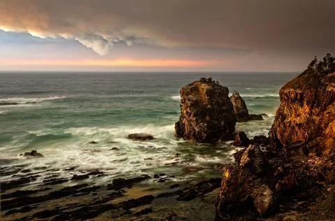Pyrocumulonimbus clouds develop from bushfires nearby in Australia Bushfir... Stock Photos