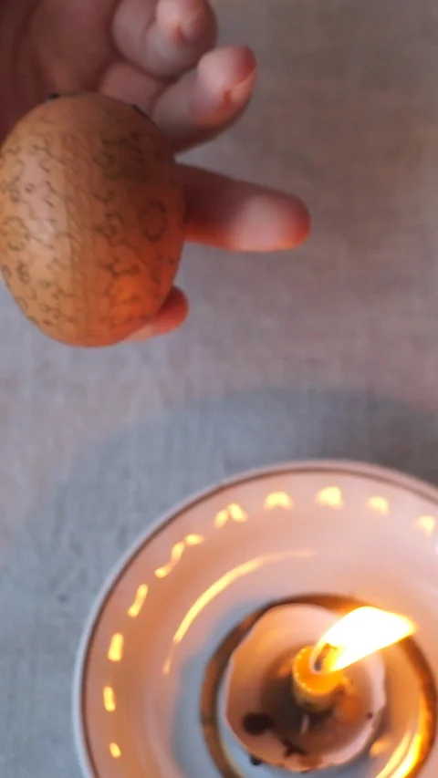 Pysanka painting process 스톡 동영상 125627327