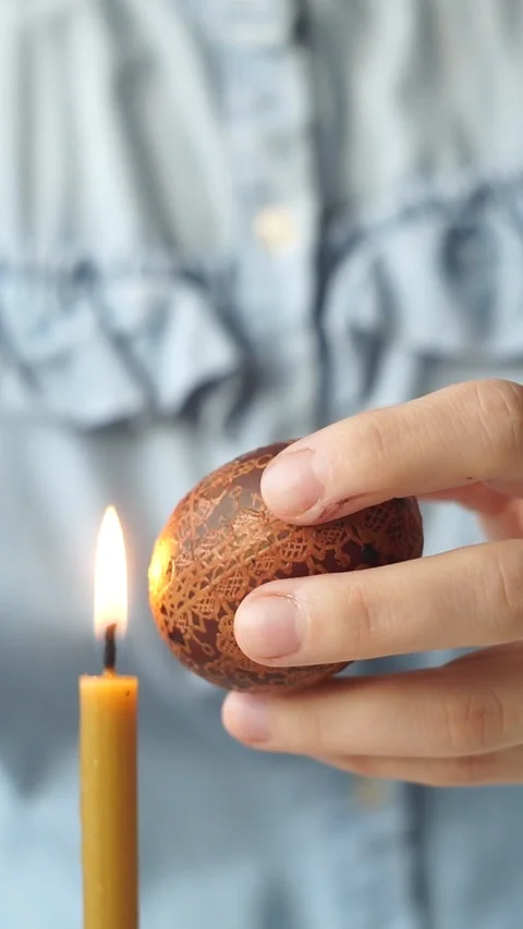 Pysanka painting process 스톡 동영상 125627881