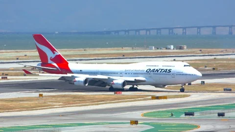 Qantas Boeing 747 Arriving in San Francisco SFO Heat Stock Footage 123000560