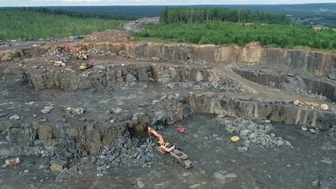 Qarry Video stock 99745610