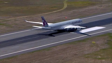Qatar Airlines taking off from Cape Town International. Stock Footage