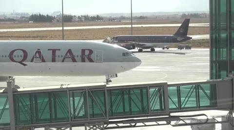 Qatar airplane Stock Footage 46346458