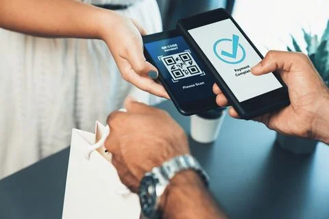 QR code is displayed on screen for cashless payment scanning. Fervent 스톡 사진