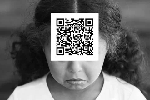 Qr code on the face of people crying baby. black and white photography Stockfoto's