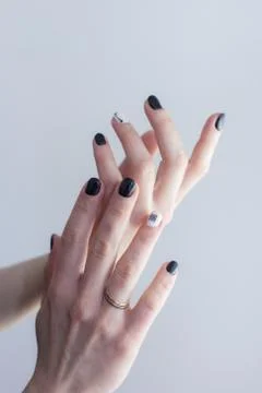 Qr code manicure, female graceful hands Foto stock