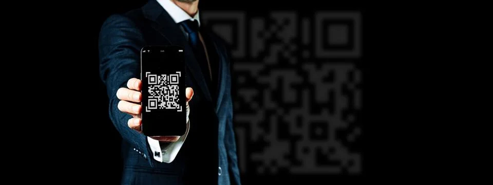 Qr code mobile. Digital mobile smart phone with qr code scanner on smartphone Foto stock