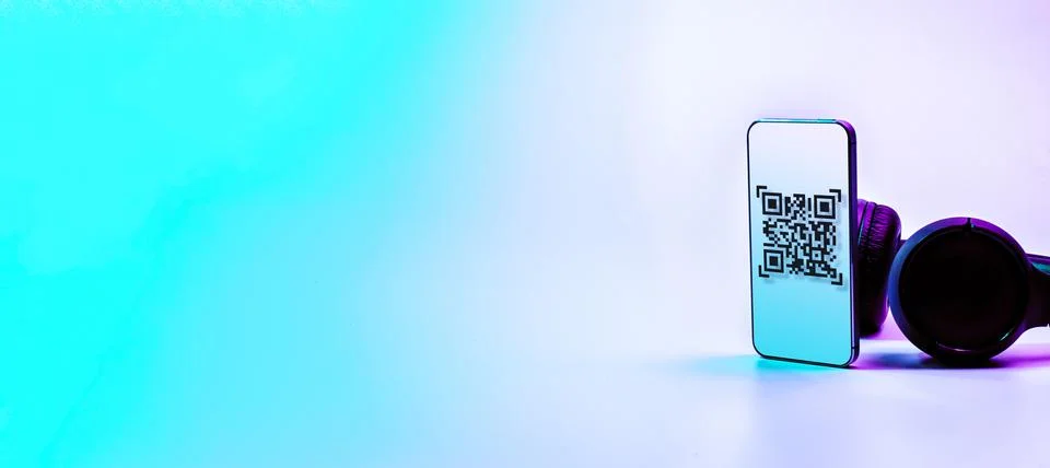 Qr code payment. Digital mobile smart phone with qr code scanner on smartphon Foto stock