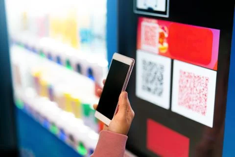 Qr code payment, online shopping, cashless technology concept. women hand hol Stock-Fotos