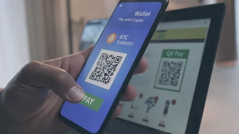 QR code scanning with mobile payment app Video stock 154002699