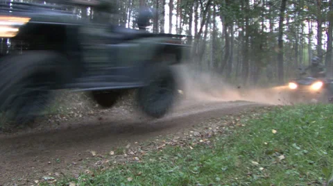 Quad bikes on forest road Stock-Footage 33632718