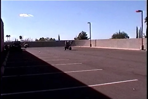 Quad Crash while stunting Stockbeeldmateriaal 7751600