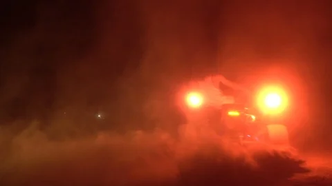 Quad driving off Stockbeeldmateriaal 87279823