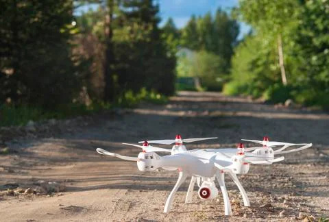 Quadcopter is on the road. Foto stock