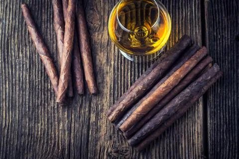 Quality cigars and cognac Stock-Fotos
