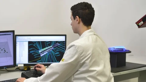 Quality Engineer Scanning an Industrial Piece on a 3D Scanner, 3D Measurement 動画素材 124579832