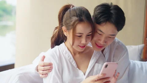 Quality sweet time vacations moment of newlywed asia young couple Stockbeeldmateriaal 267705271