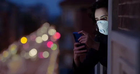 Quarantine self-isolation. Coronavirus in the USA and Europe. A person holding a Stock-Footage 128997798