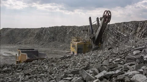 Quarry mountain trucks Stock-Footage 52382851