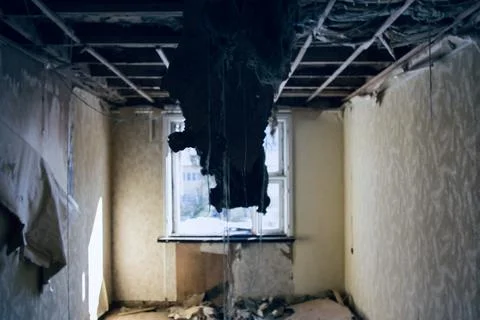 Quarters room with partial collapse Fotos Stock