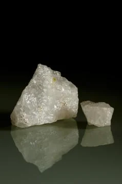 Quartz crystal on dark Stock-Fotos