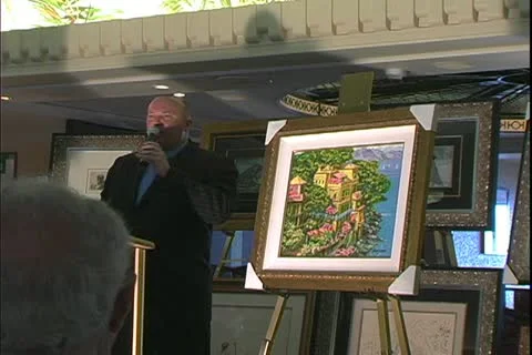 QUEEN MARY 2, 2004, Ocean liner art auction at sea, auctioneer selling paintings 動画素材 20452880