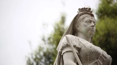 Queen Victoria statue Stock Footage 40520041