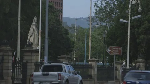 Queen Victoria statue Stock Footage 158677888