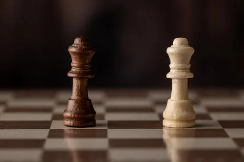 Queens on the chessboard Stock-Fotos