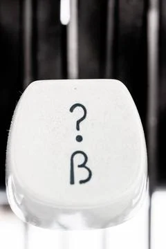  question mark question mark on an antique typewriter. symbolic photo for ... 스톡 사진