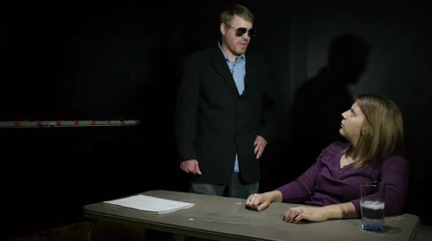 Questioning room 動画素材 50805919