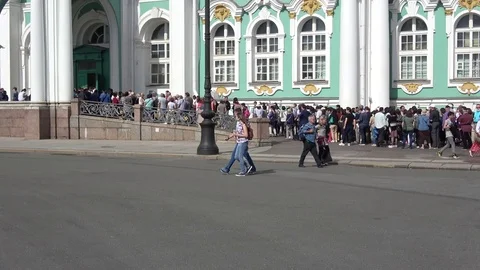 The queue to the Hermitage on a sunny summer day. Saint Petersburg Stock Footage 78835244