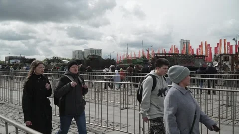 Queue for inspection and exhibition Stock Footage 312606361