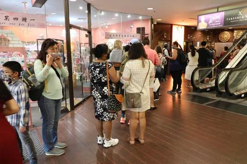 The queue for Marigold restaurant at 683 George Street, Sydney on its penulti Stock Photos