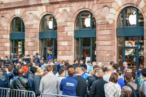 Queue for the new iPhone 6 Stock Photos
