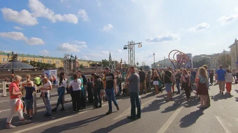 Queue to the pool for SUP and downhill to the pump track Stock Footage 116022796