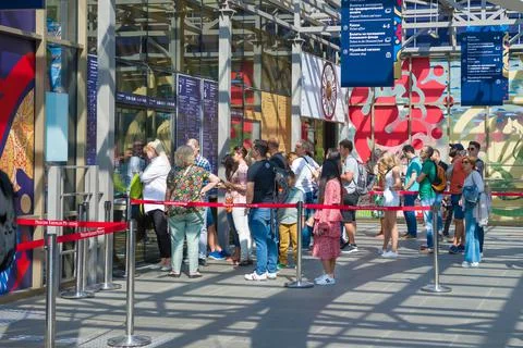 Queue for tickets to visit the Moscow Kremlin Stock Photos