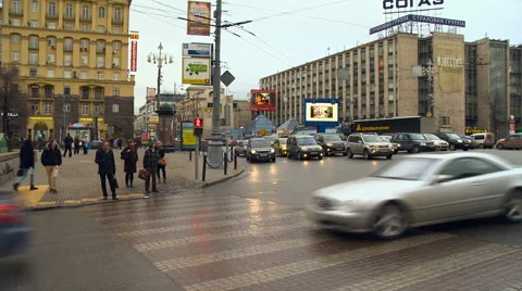 Quick Change Action. Pedestrians and Vehicles in the City. Accelerated Video, Video stock 65407033