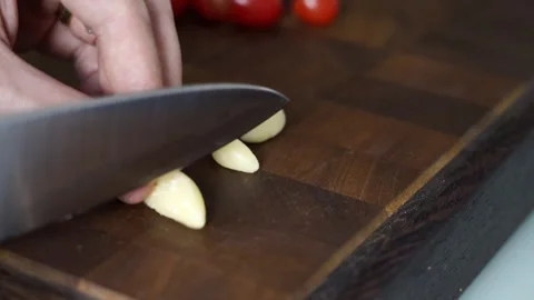 Quick Easy Garlic Chopping Tips 스톡 동영상 303348503