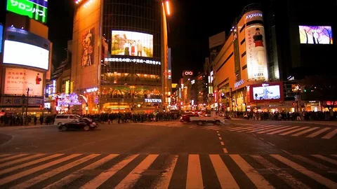 Quick motion video of people walking on Shibuya Crossing, Tokyo, Japan. Stock Footage 122470195