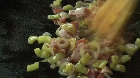 Quick scrambled eggs and bacon Stock Footage 36677561