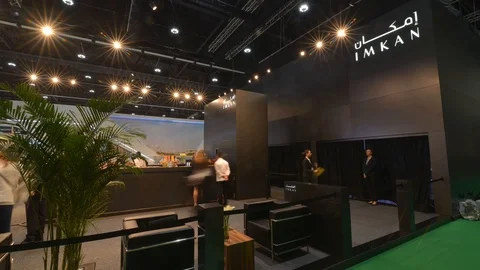 Quick Shot. A Booth Full Of Visitors 스톡 동영상 126983207