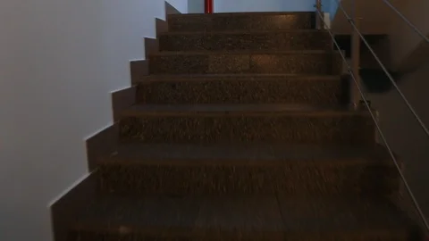 Quick stair climbing inside the building Vídeos de archivo 111926648