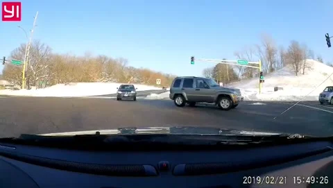 Quick Thinking Makes Driver Avoid Two Car Collision, Burnsville, Minnesota, USA  Video stock 205228234