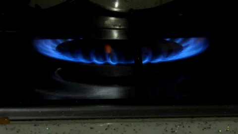 Quickly burning LPG stove, the blue flame of the gas stove, Stock Footage 129271243